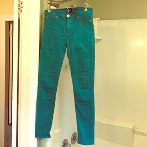 Hudson midrise Nico skinny jeans size 27